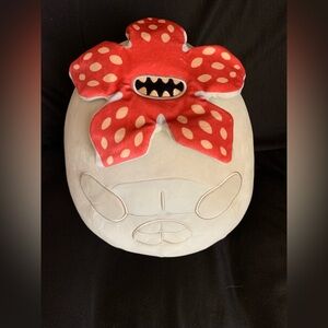 Stranger things Demogorgon Squishmallow
